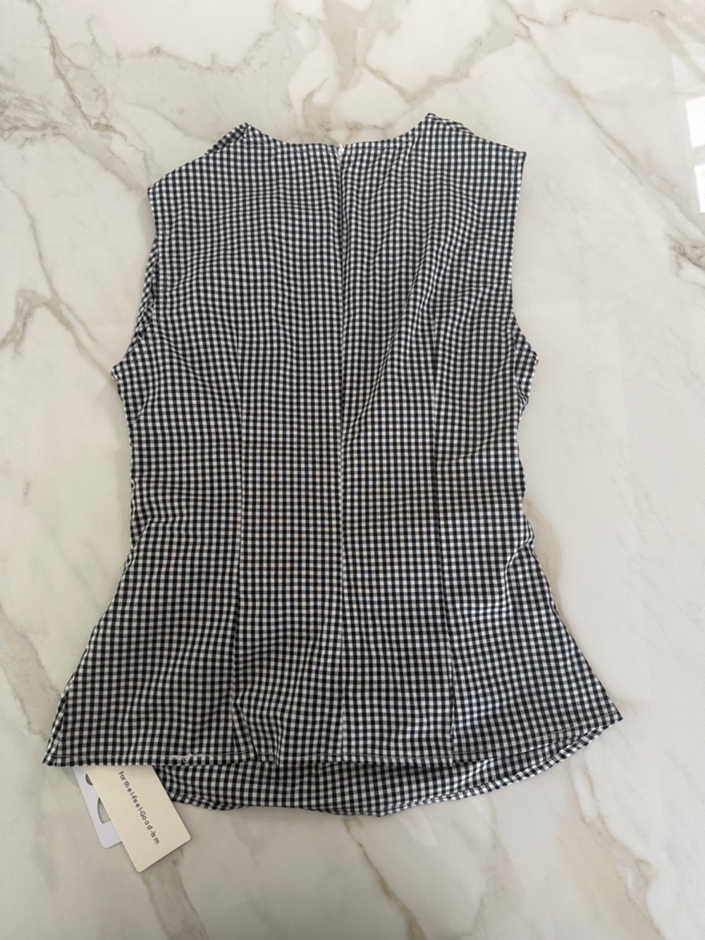 Commense Black and White Gingham Sleeveless Blouse - Picture 2 of 4